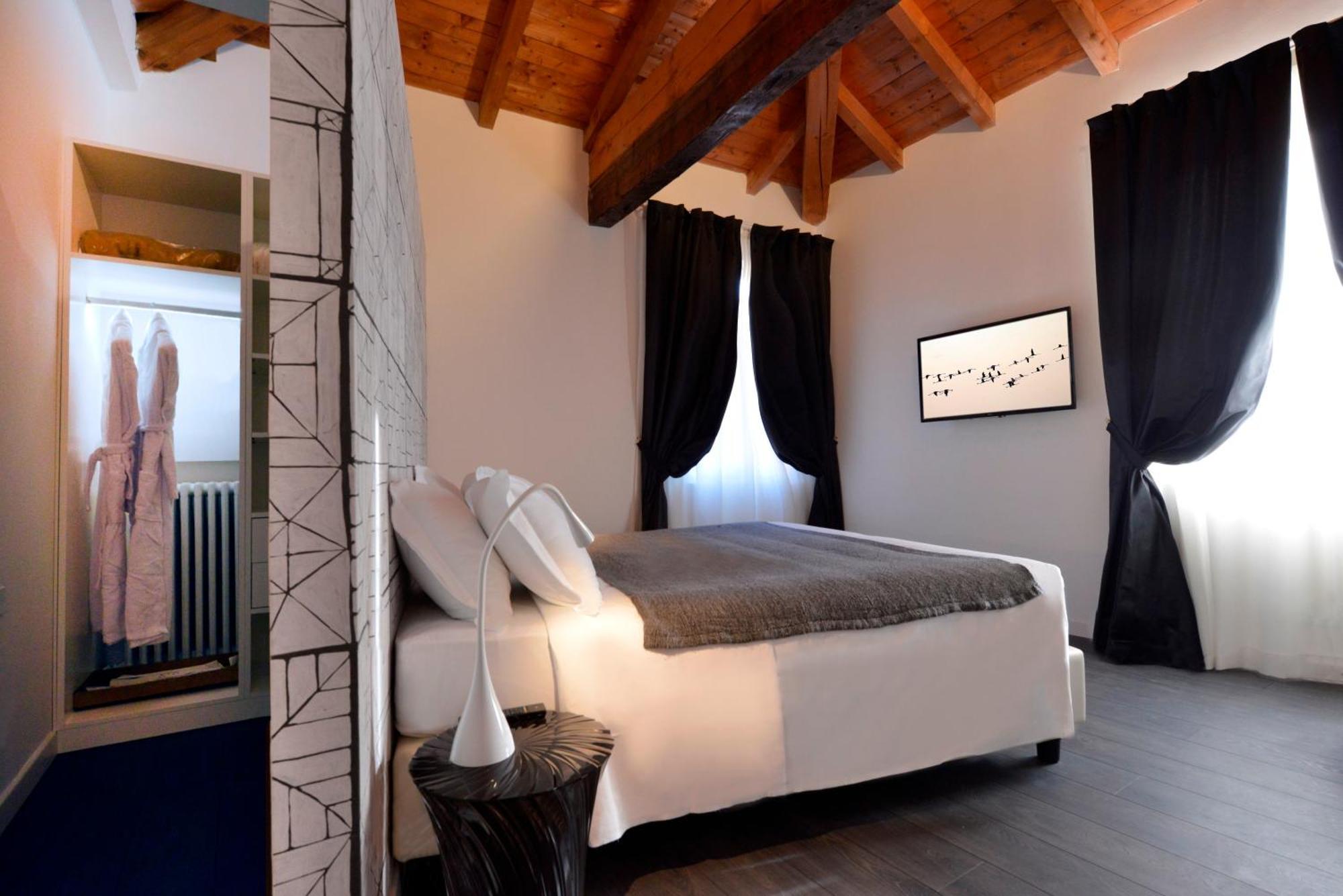 Phi Al Cappello Rosso Hotel 4*